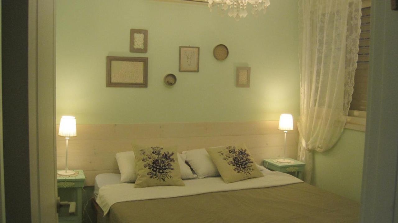 Apartamento The House By The Mulberry Tree Neve Ilan Exterior foto